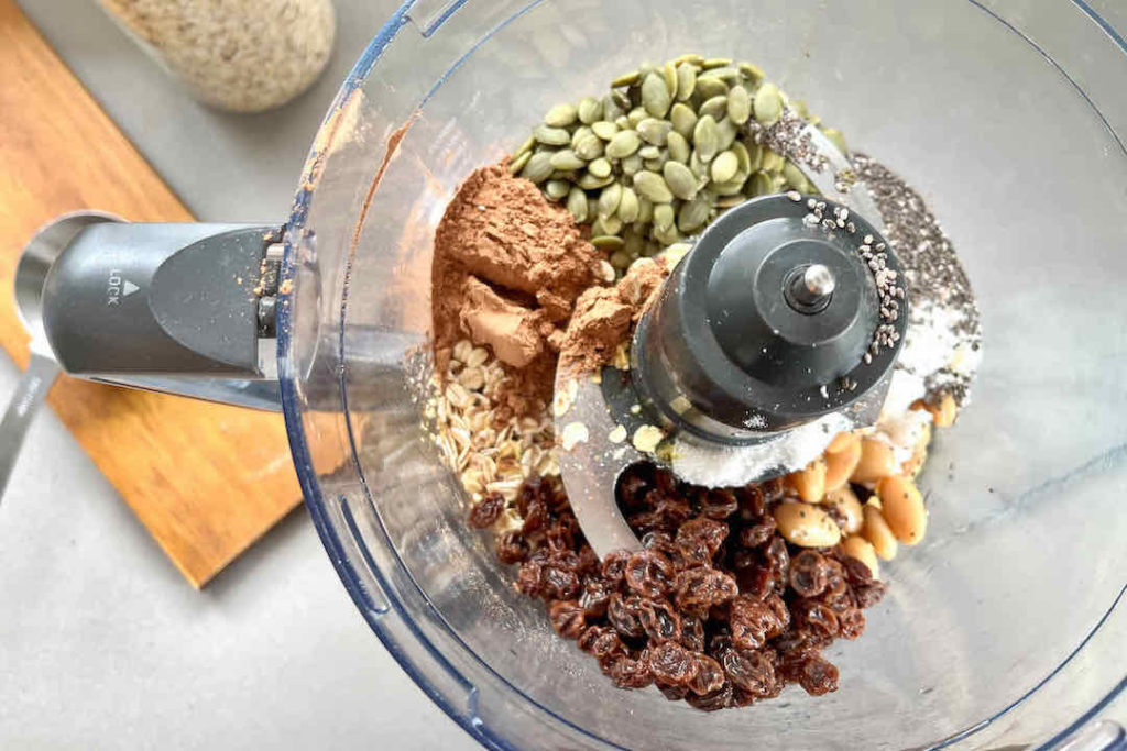 prebiotic_bliss_balls_food_processor